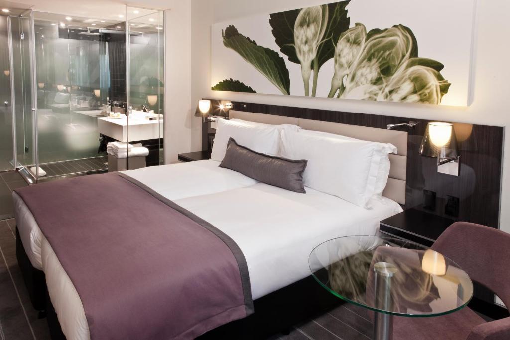 Twin Room with Shower