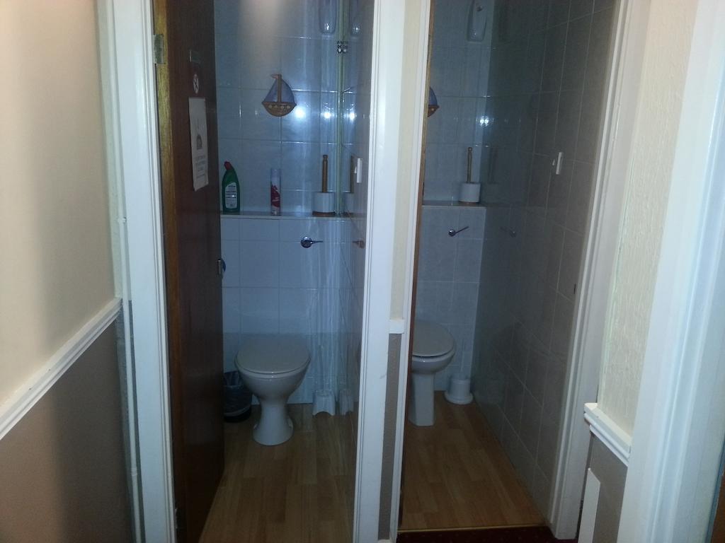 Single Room,237119773:JPEG