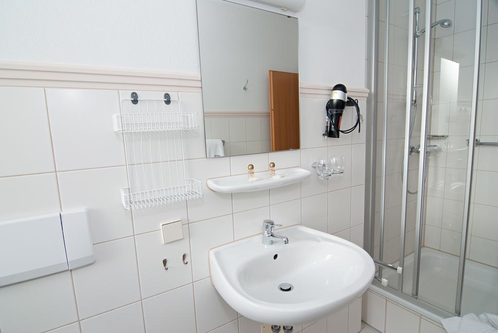 Double Room,644953107:JPEG