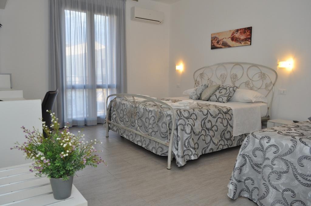 Triple Room,799704168:JPEG