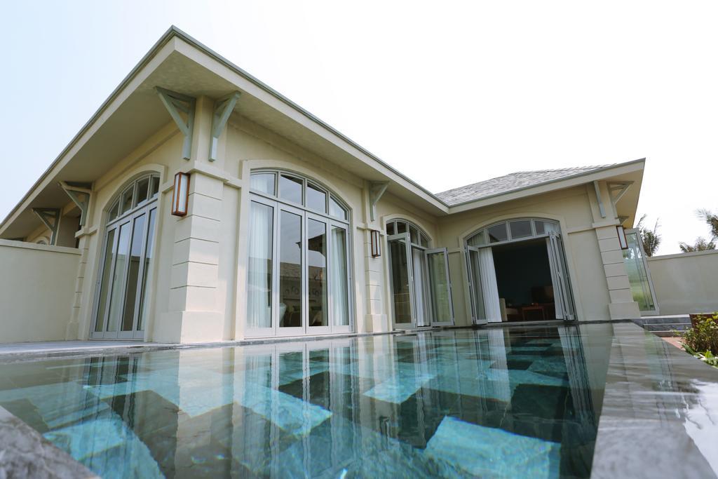 Pool Suite