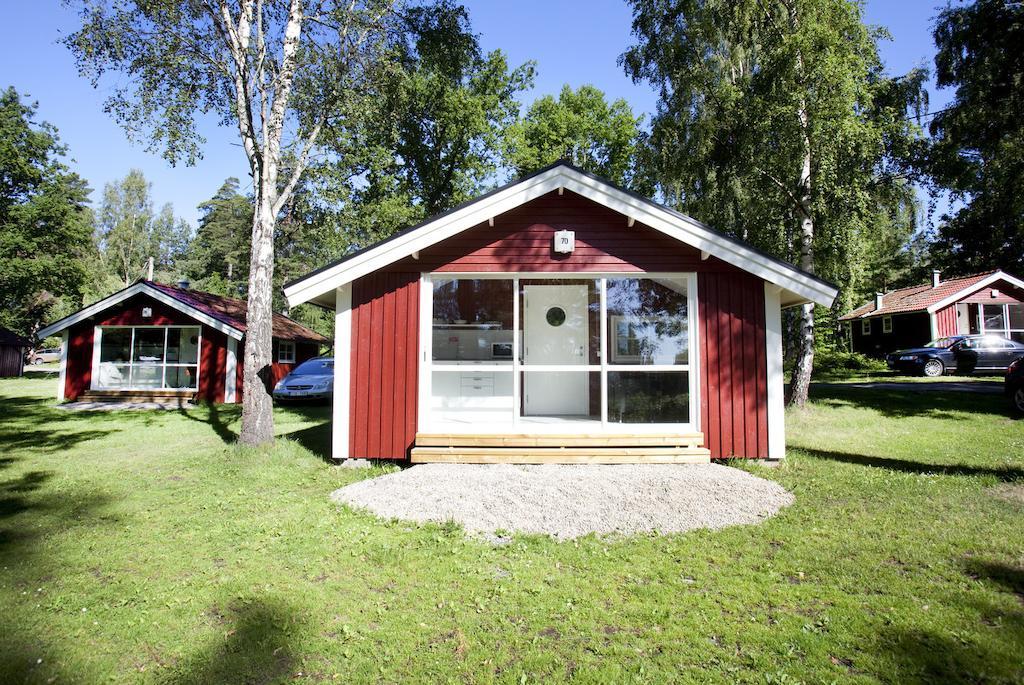Cottage (4 Adults)