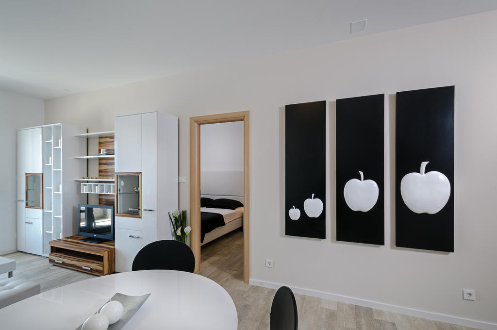Two-Bedroom Apartment Balcony Sea View