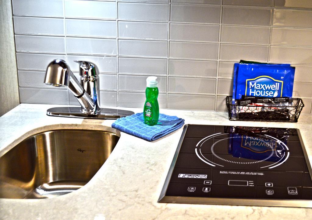 Queen Suite Kitchen,254376253:JPEG