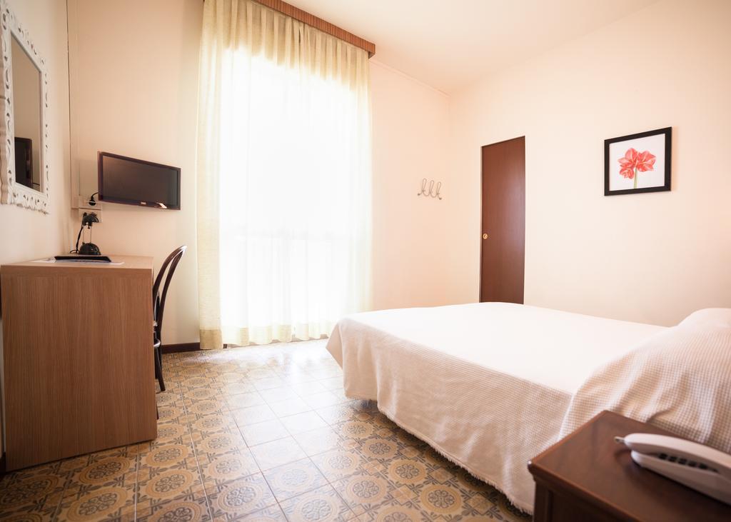 Standard Single Room with Sea View