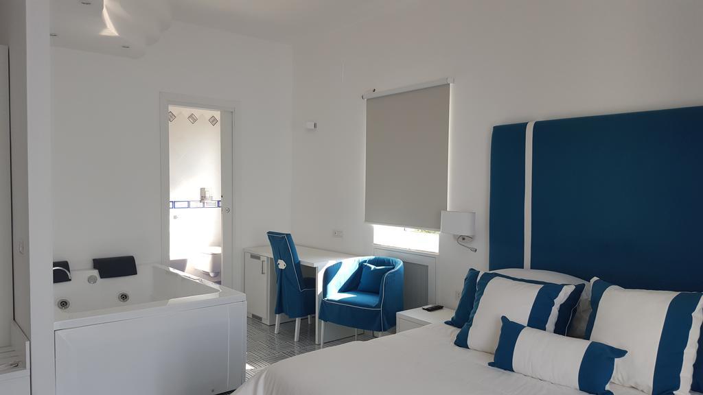 Suite Sea View,1359996230:JPEG