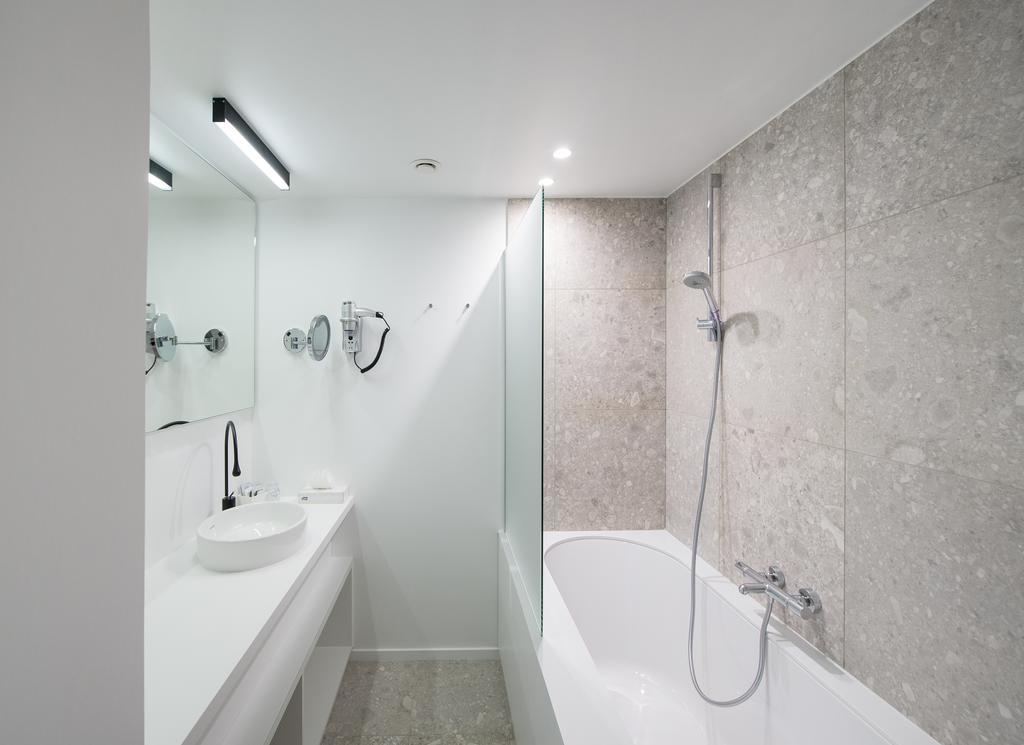 Superior Double or Twin Room,256166801:JPEG