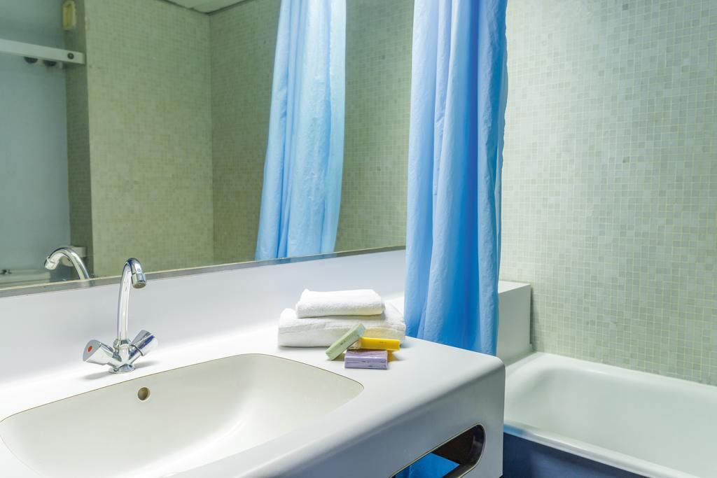 Apartment (5-6 Adults) - Pool or Sea Side