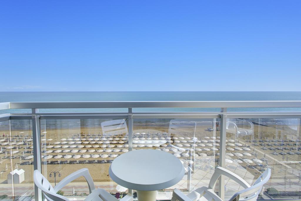 Suite with Sea View