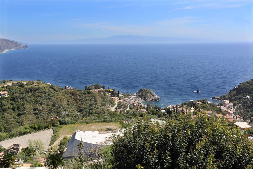 Double or Twin Room with Balcony and Sea View