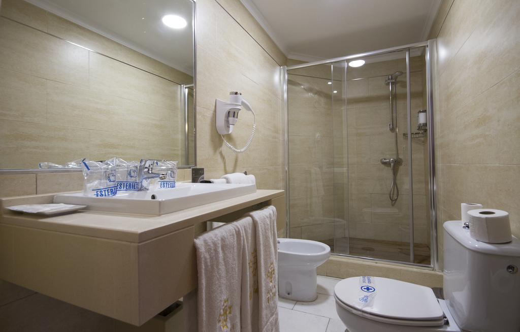 Habitación Triple (2 adultos + 1 niño)