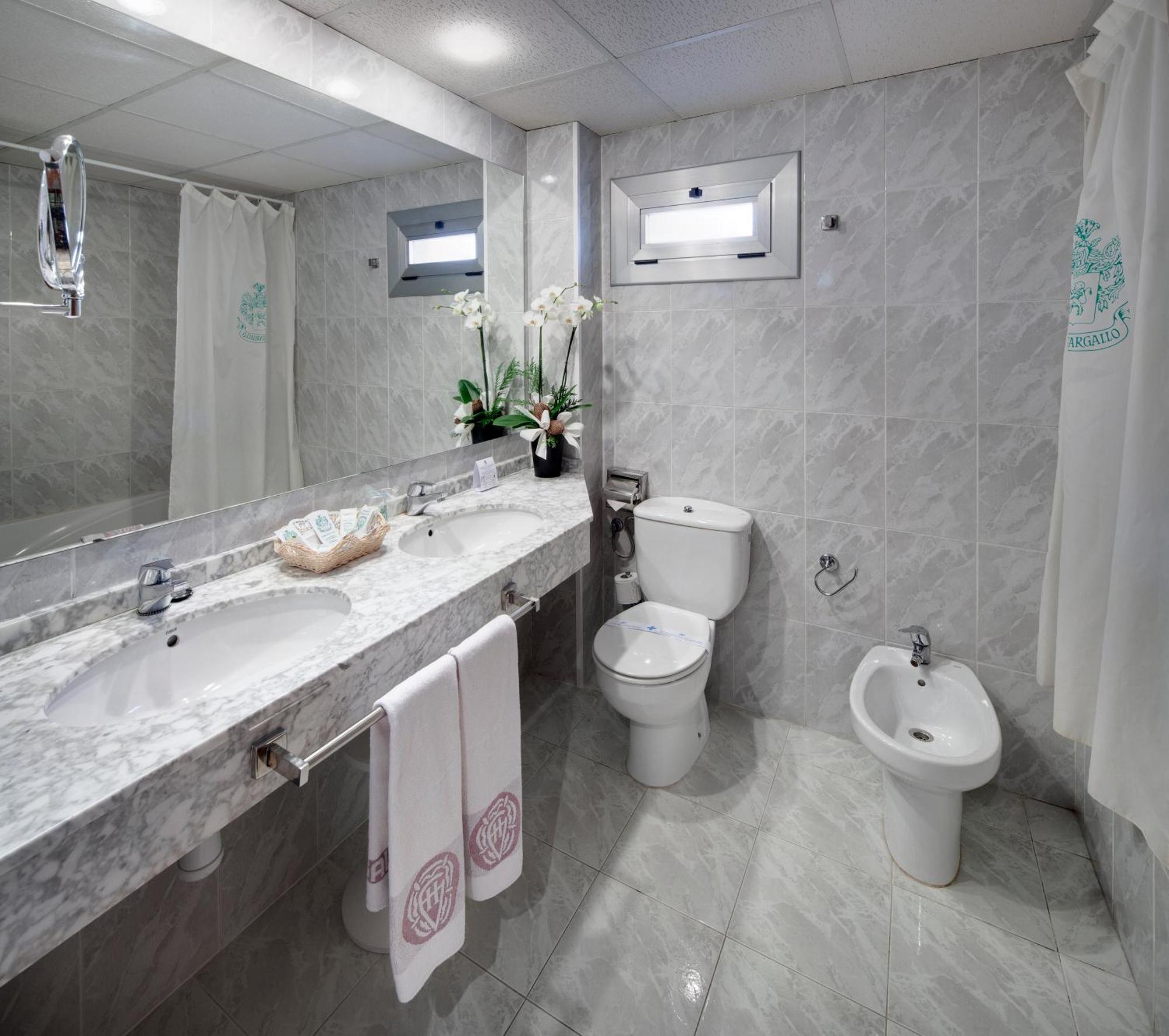 Double or Twin Room,262332433:JPEG