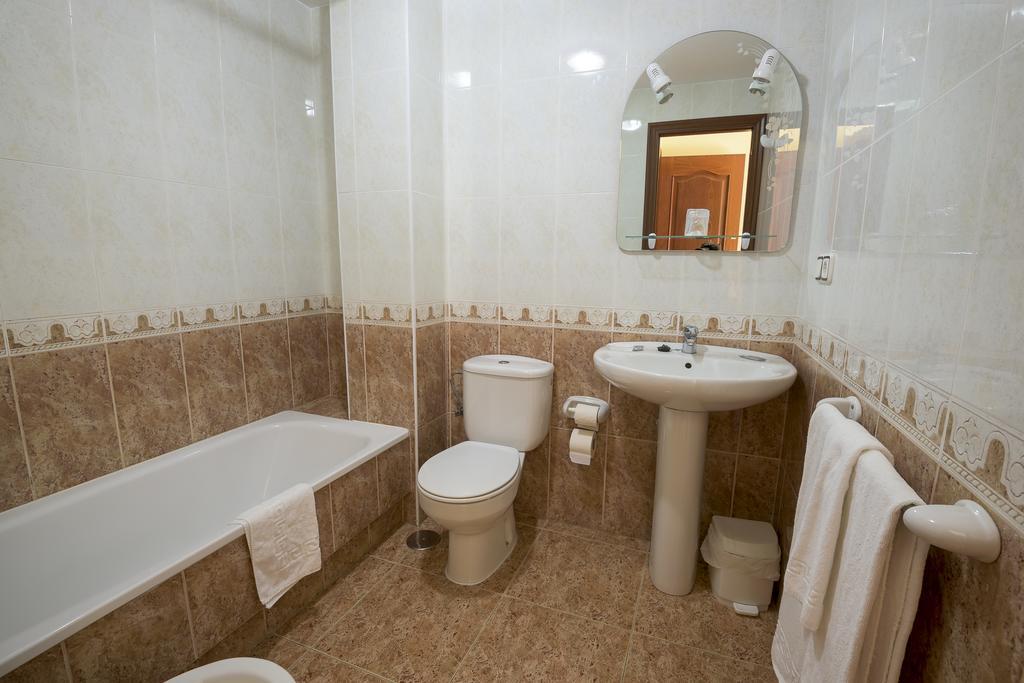 Habitación Triple (2 adultos + 1 niño)