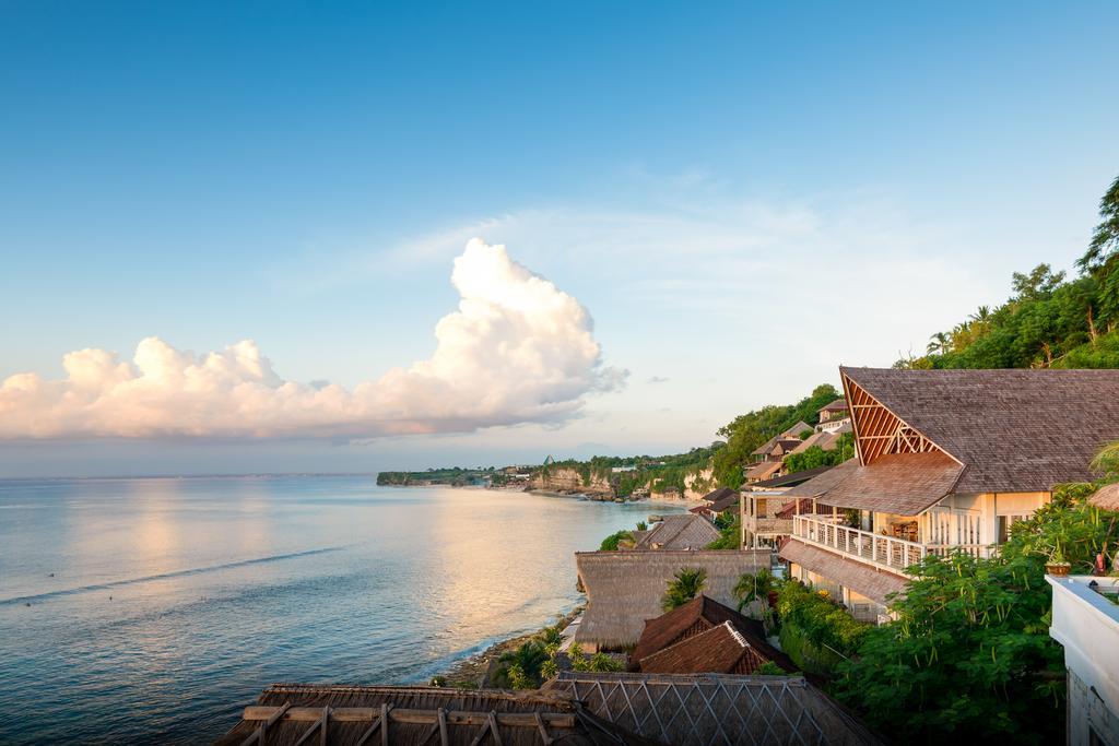 Villa - Beach Front