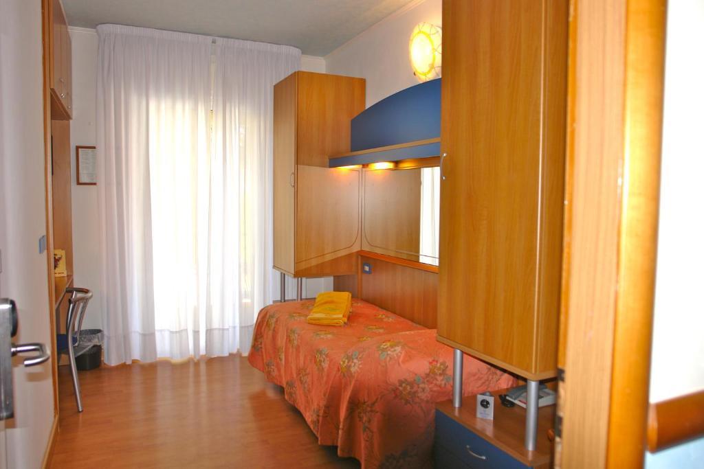 Single Room,27237194:JPEG