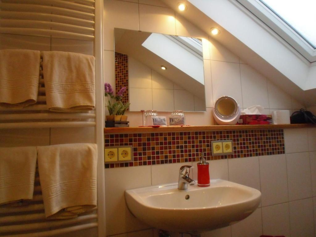 Comfort Doppelzimmer mit Balkon und Seeblick