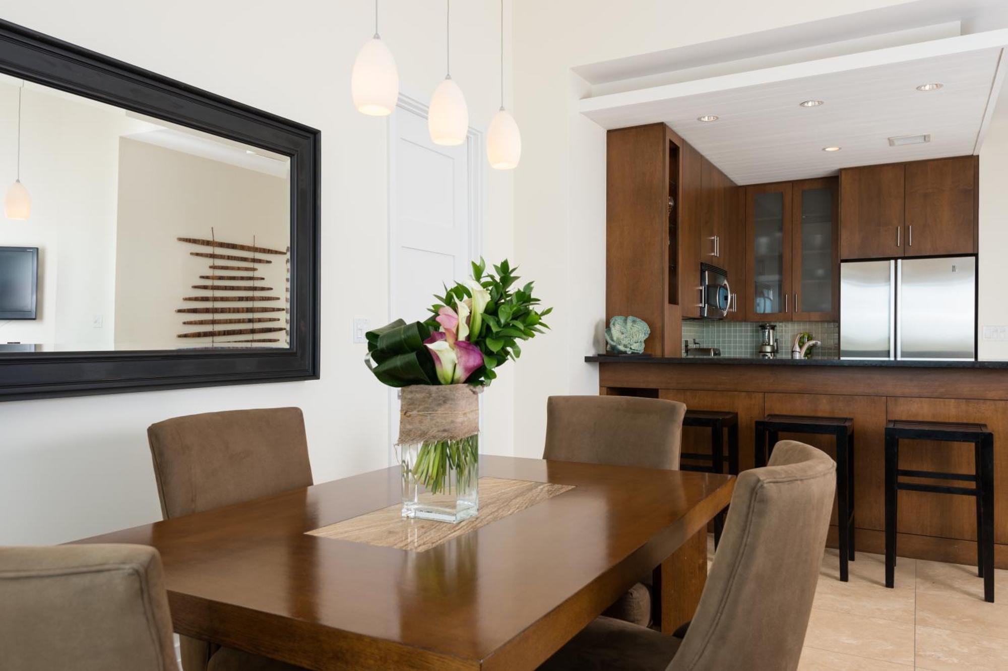 Luxury One-Bedroom Suite - Oceanfront