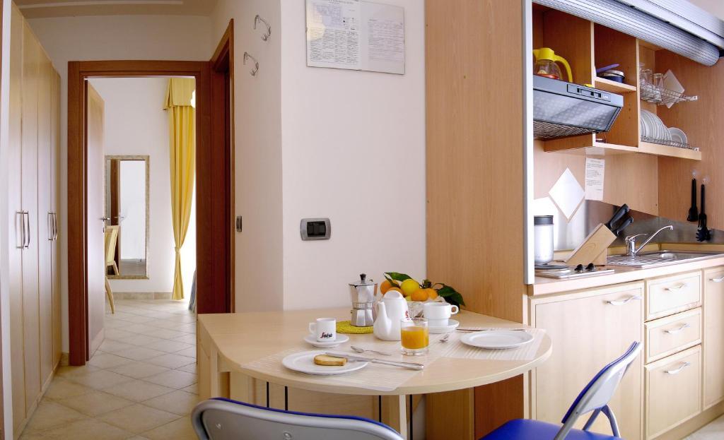 One-Bedroom Apartment,43822066:JPEG