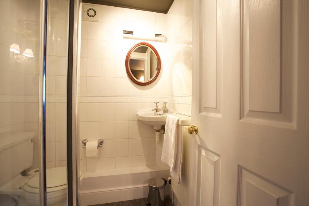 Single Room with Shower