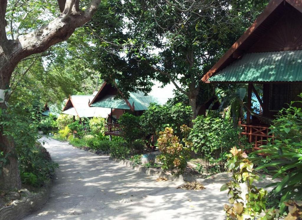 Standard Bungalow (3 Adults)