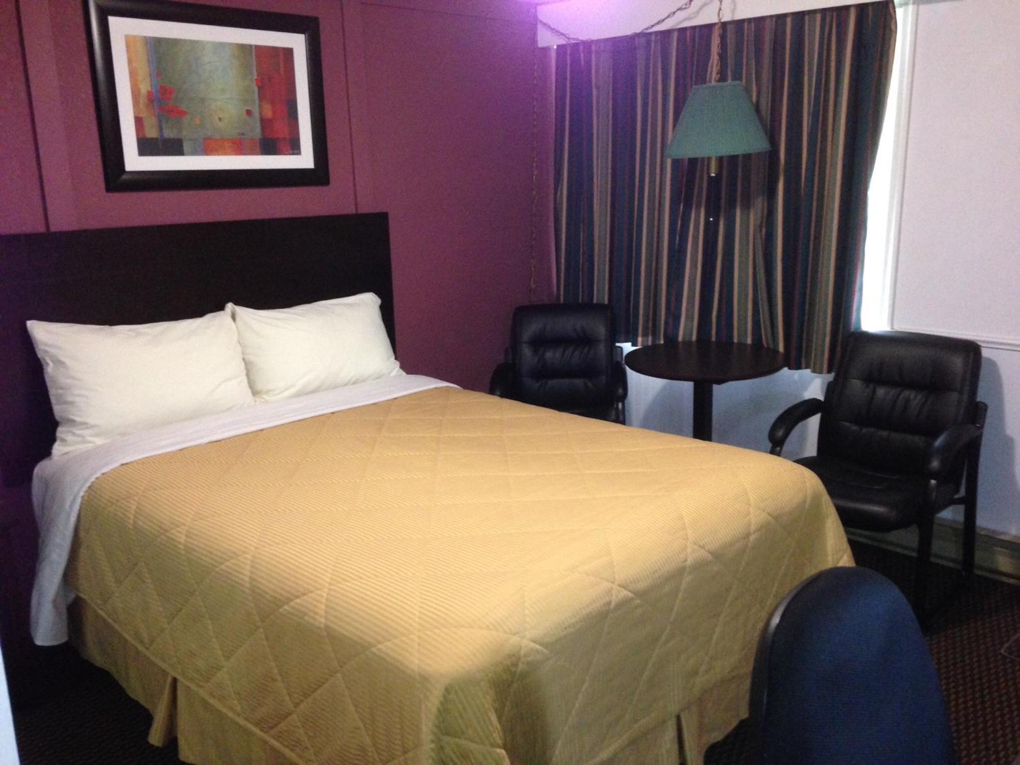 Queen Room