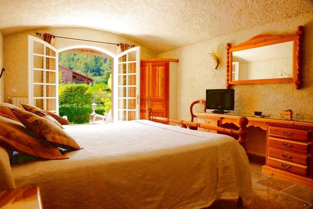 Superior Double Room with Garden View