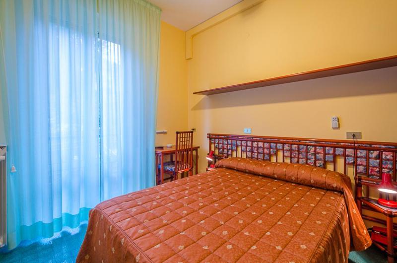 Single Room,33553759:JPEG