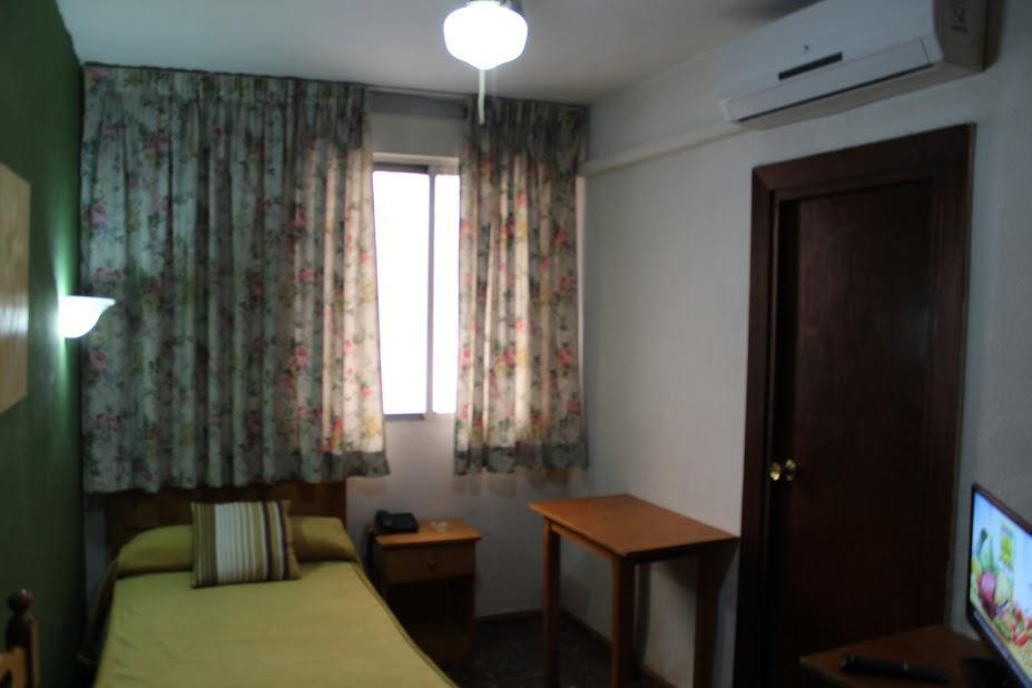 Eenpersoonskamer met Eigen Badkamer