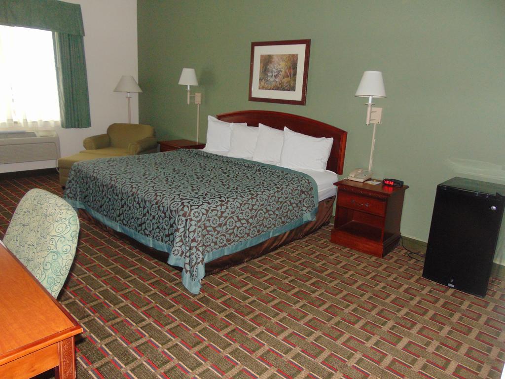 King Room - Non-Smoking