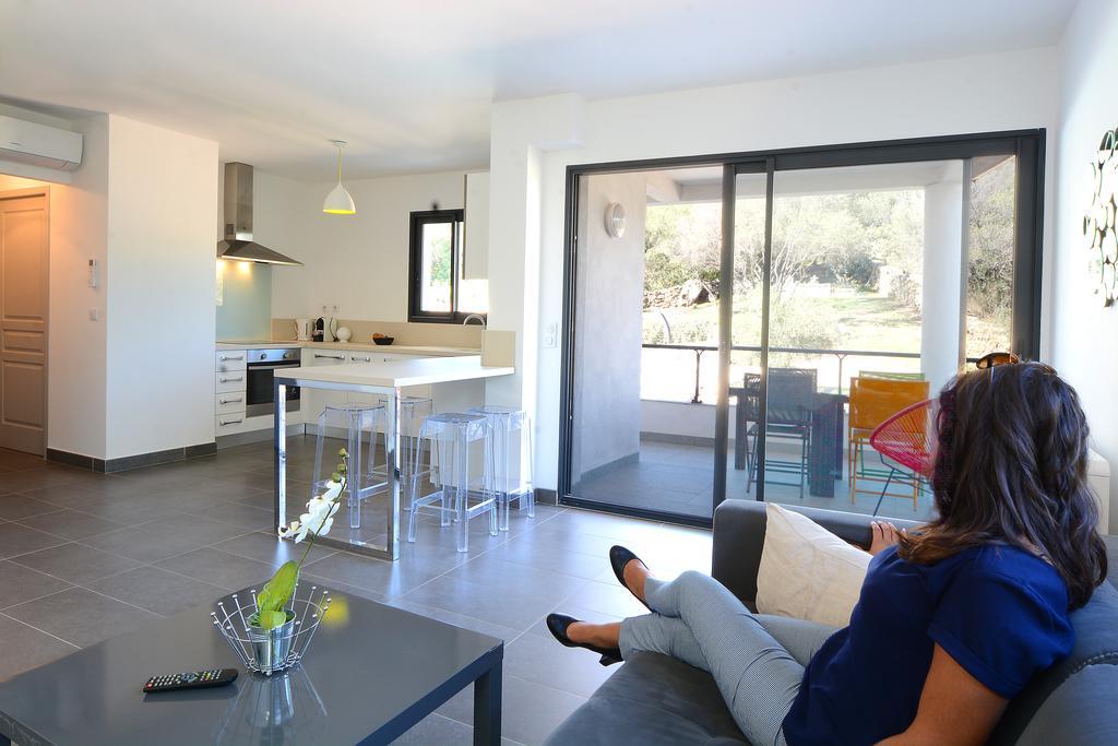 One-Bedroom Apartment,843508313:JPEG