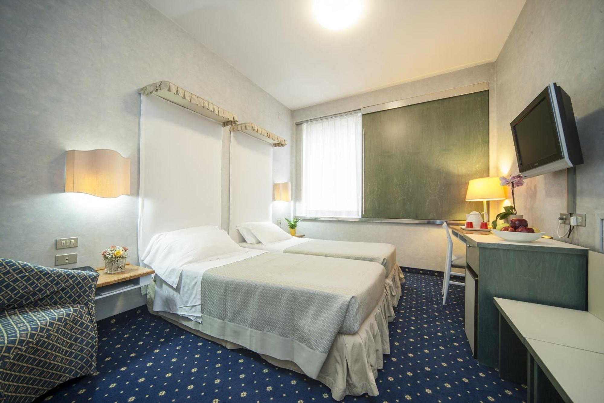 Standard Double or Twin Room,1279870969:JPEG