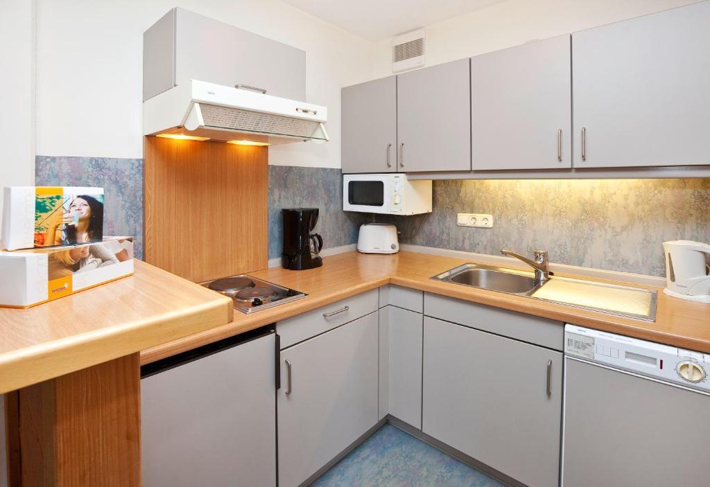 Two-Bedroom Apartment with Street View - West Side