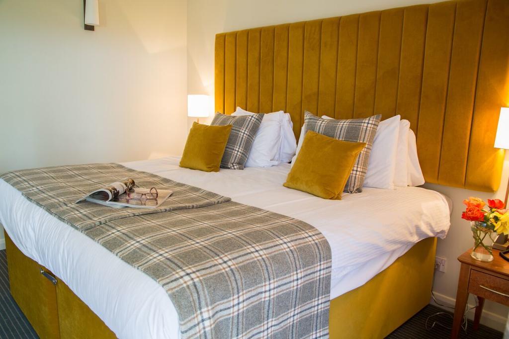 Double or Twin Room with Sea View