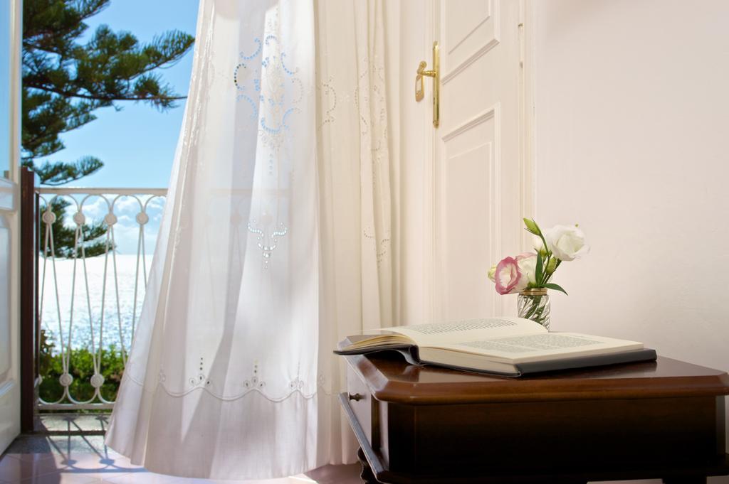 Superior Triple Room Sea View