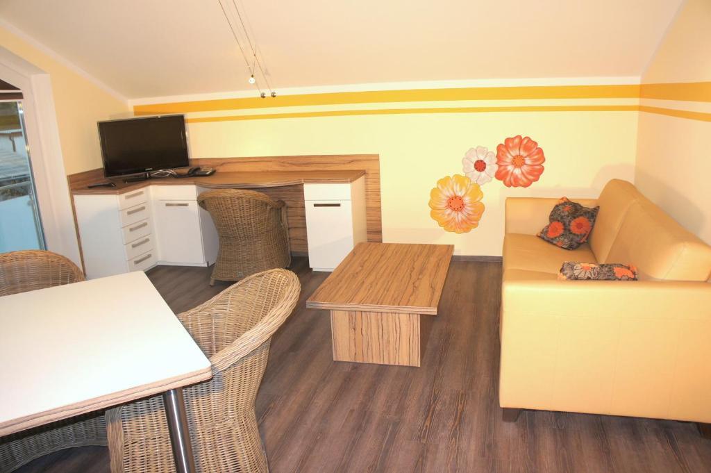 Double Room with Two Double Beds - Non-Smoking