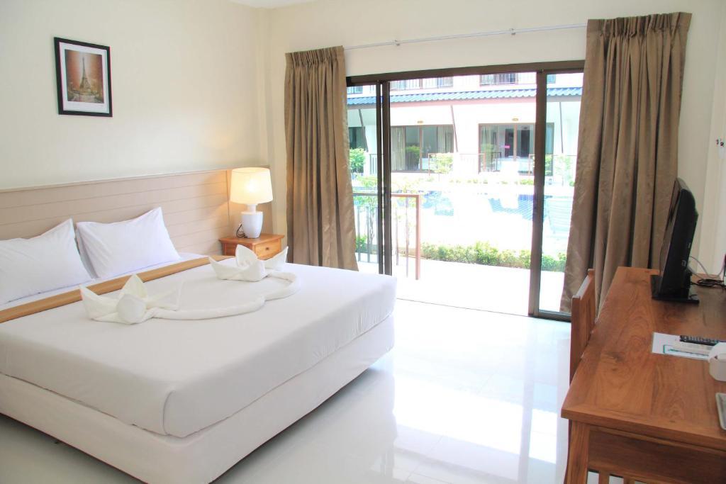 Double Room with Pool Access
