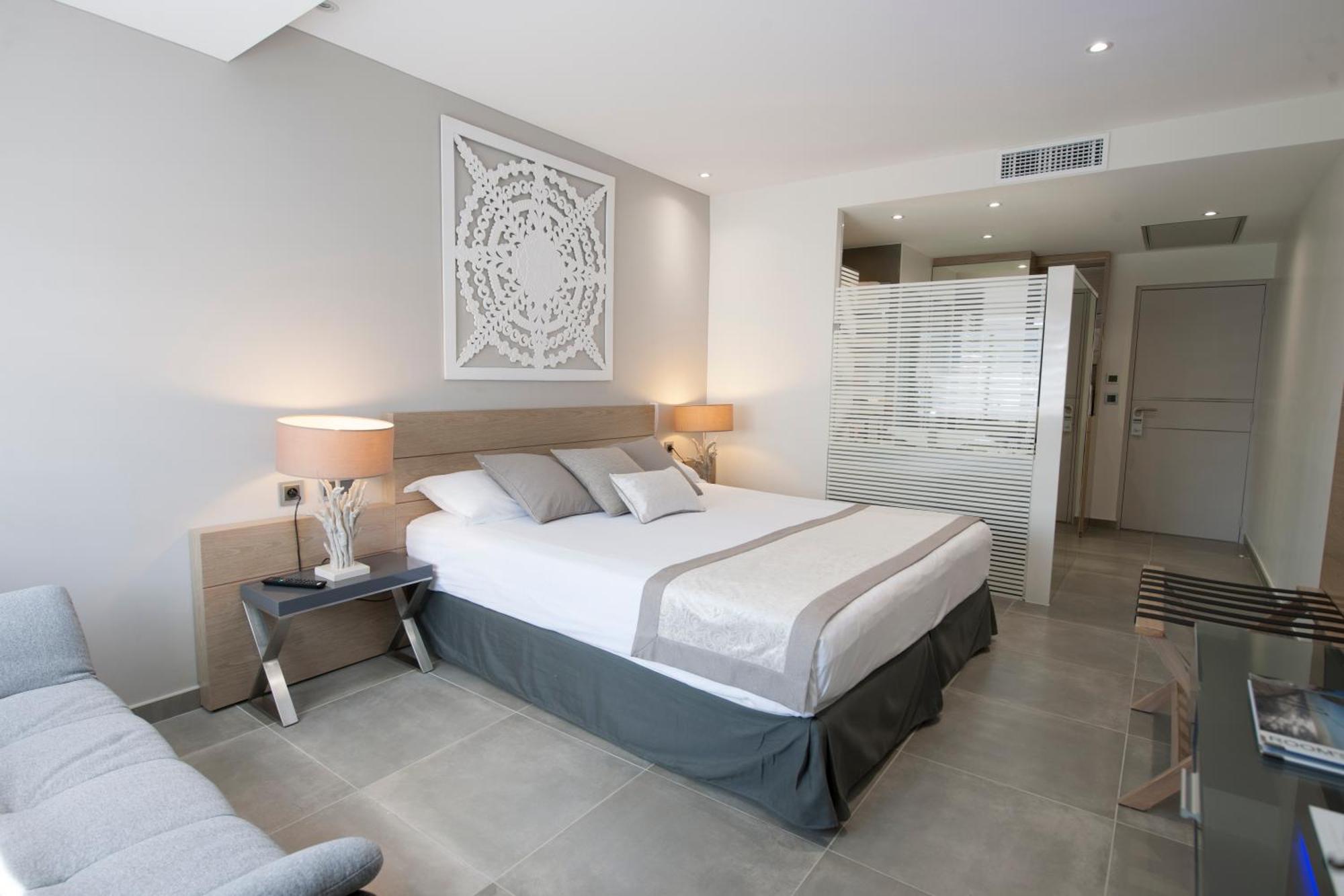Luxe Suite - Marina View