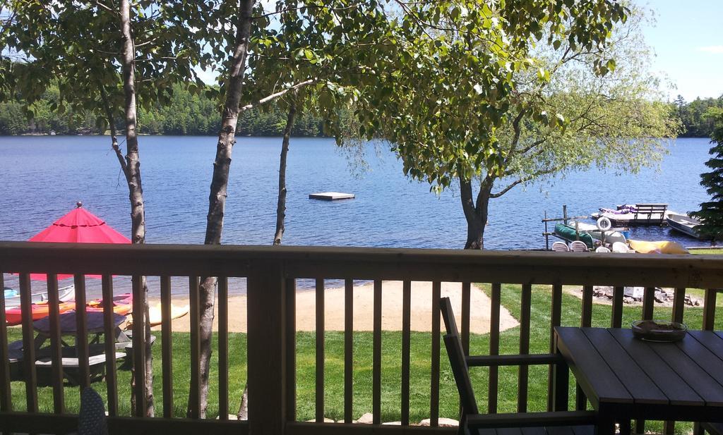 Lakefront One Bedroom Cottage with Fireplace