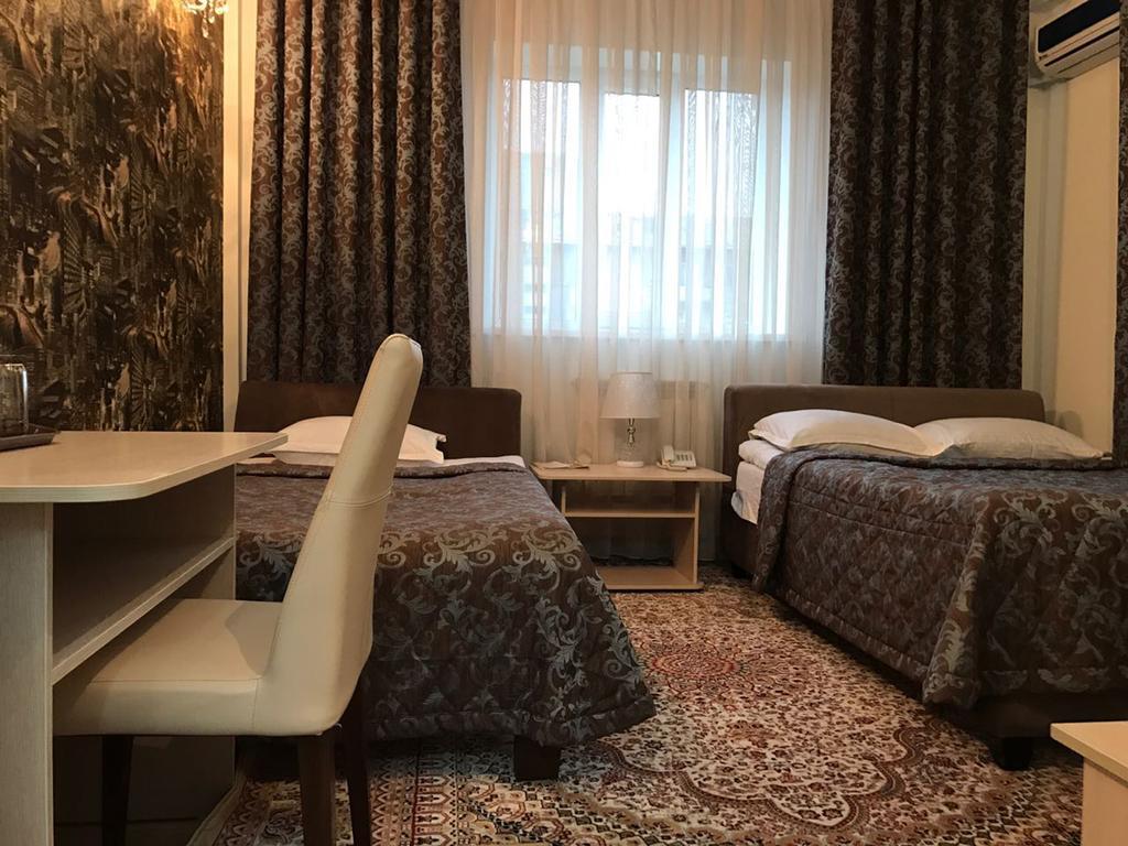 Junior Suite (2 Adults)