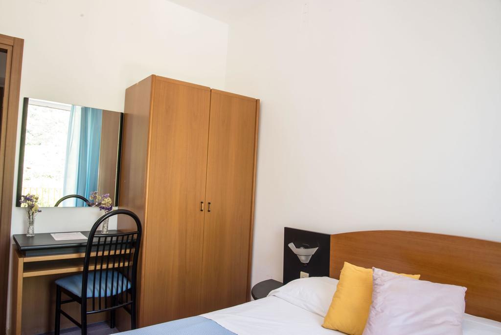 Double or Twin Room,395106594:JPEG