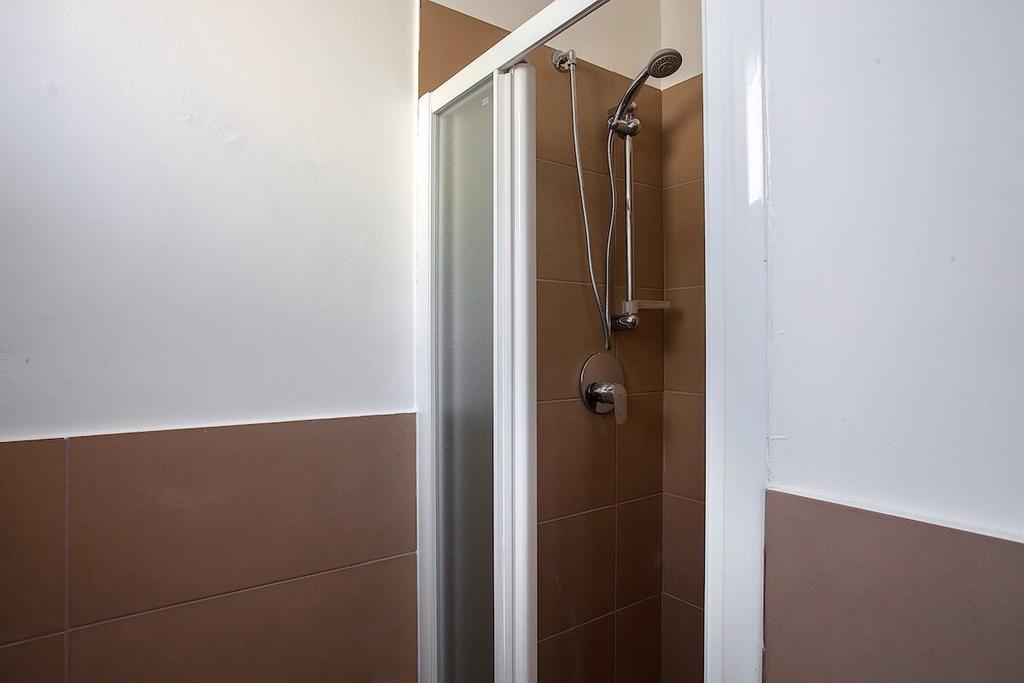 Large Single Room