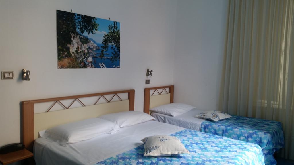 Basic Triple Room,1319424844:JPEG