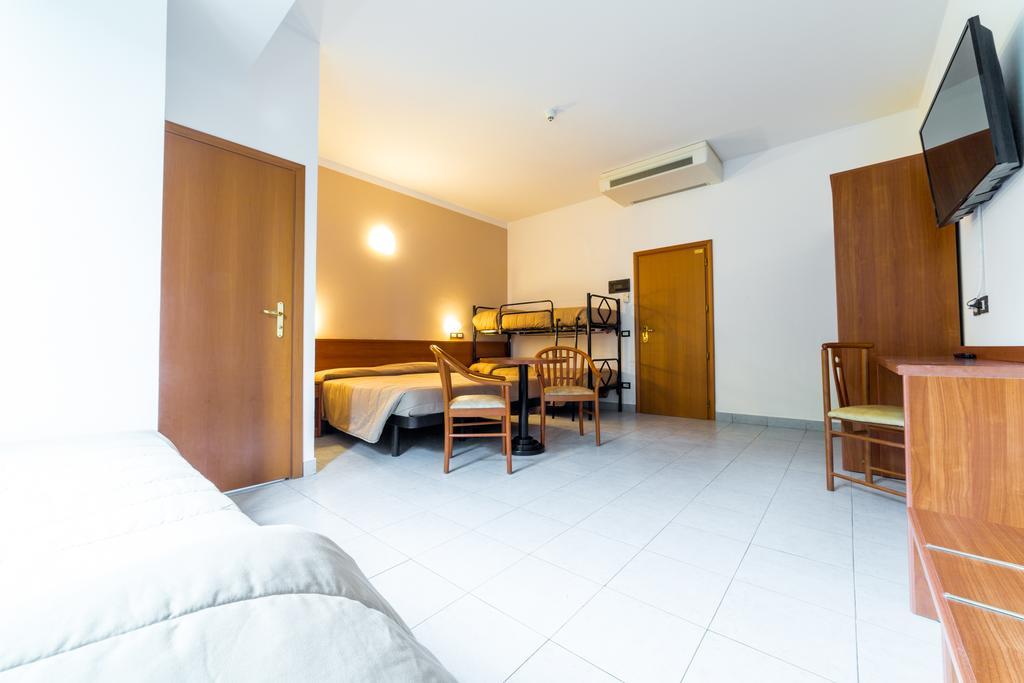 Habitación Quíntuple básica