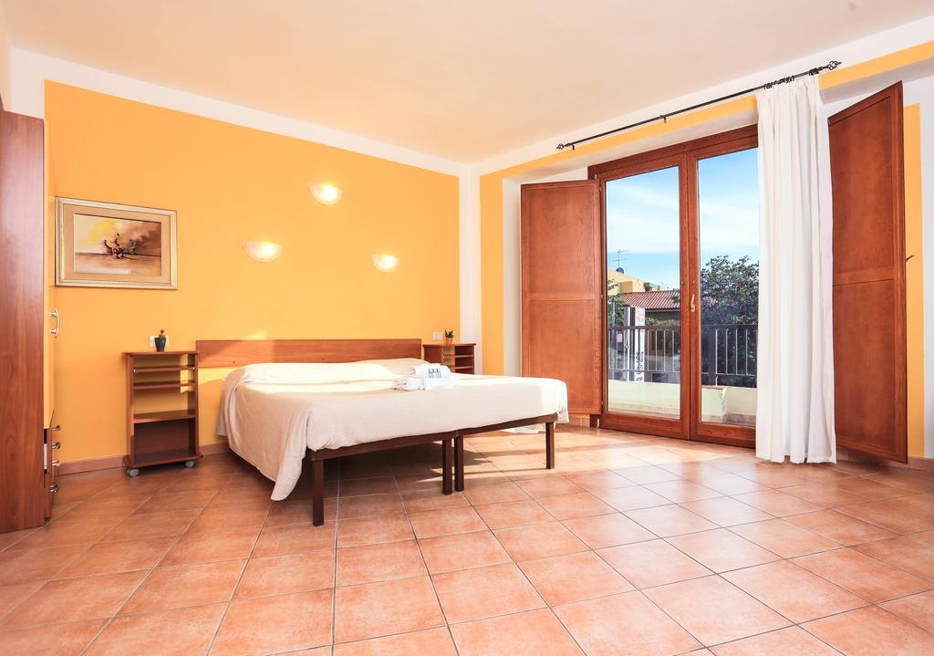 Habitación Doble Clásica con vistas parciales al mar - 1 o 2 camas