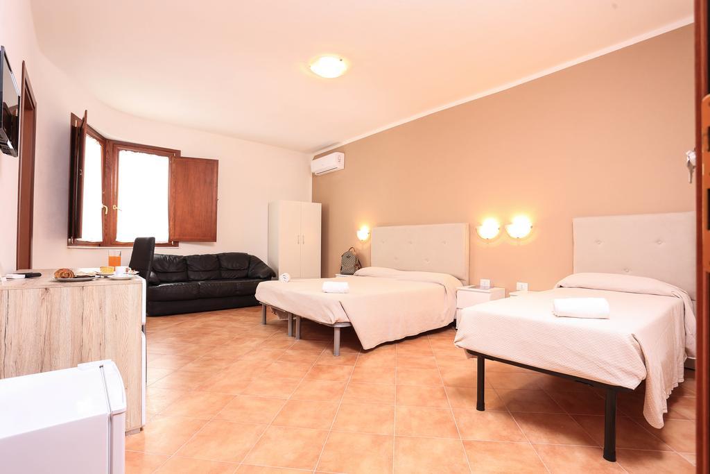 Habitación Triple Superior con vistas al mar