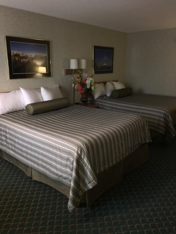 Queen Room Two Queen Beds Non-Smoking