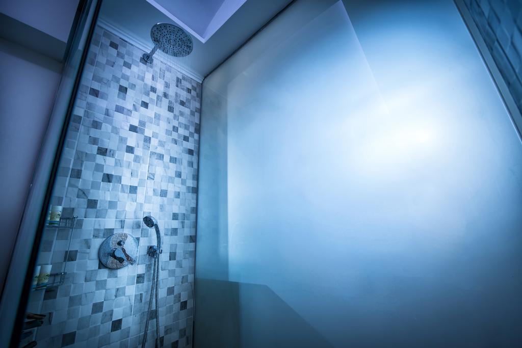 Superior Suite met Hydrojet Buiten en Uitzicht op Zee