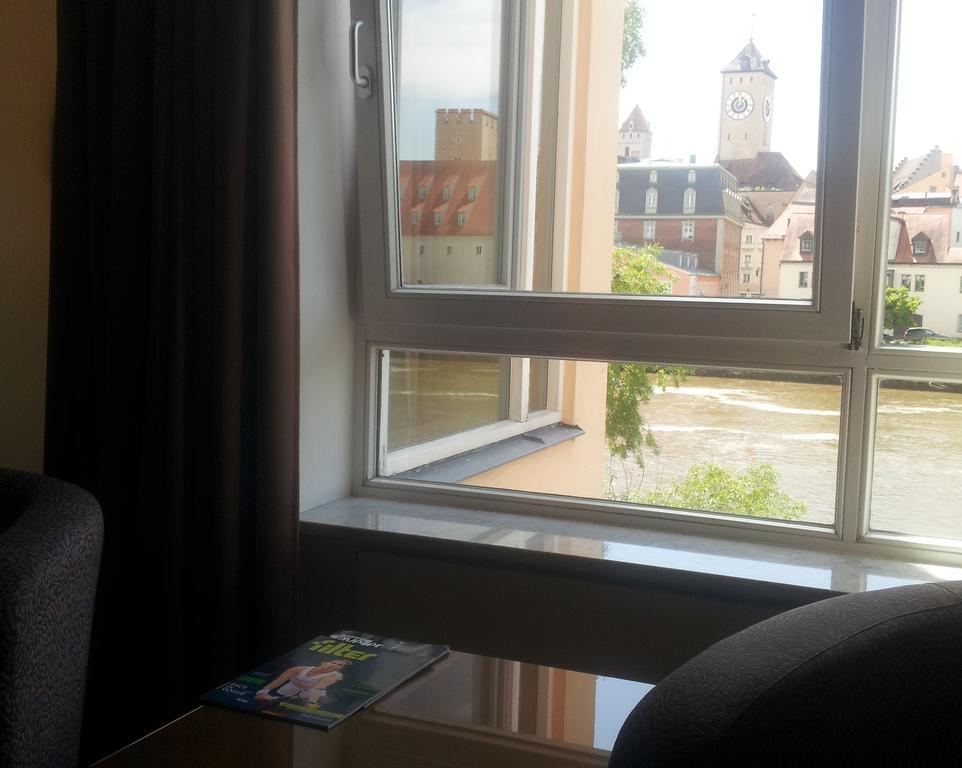 Comfort Room River View