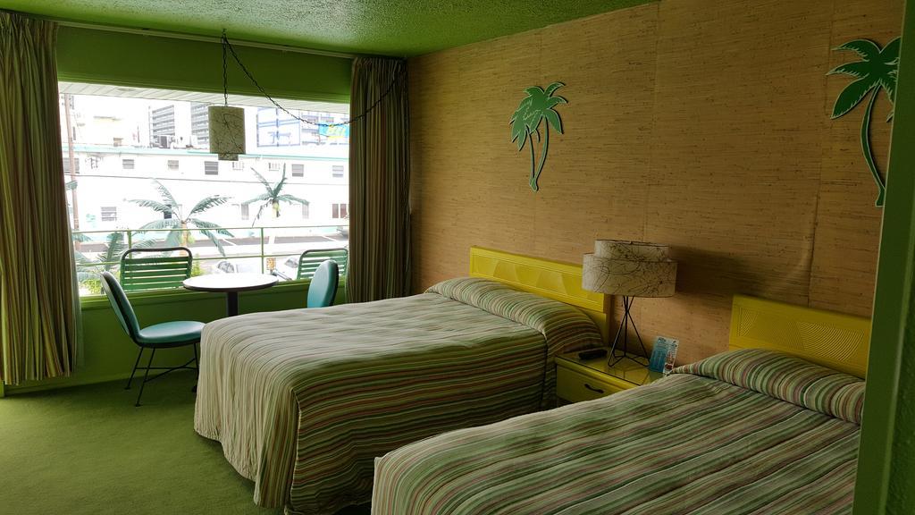 Habitación Doble con vistas a la piscina