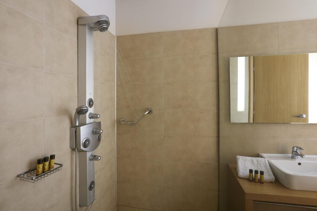 Triple Room with Garden View